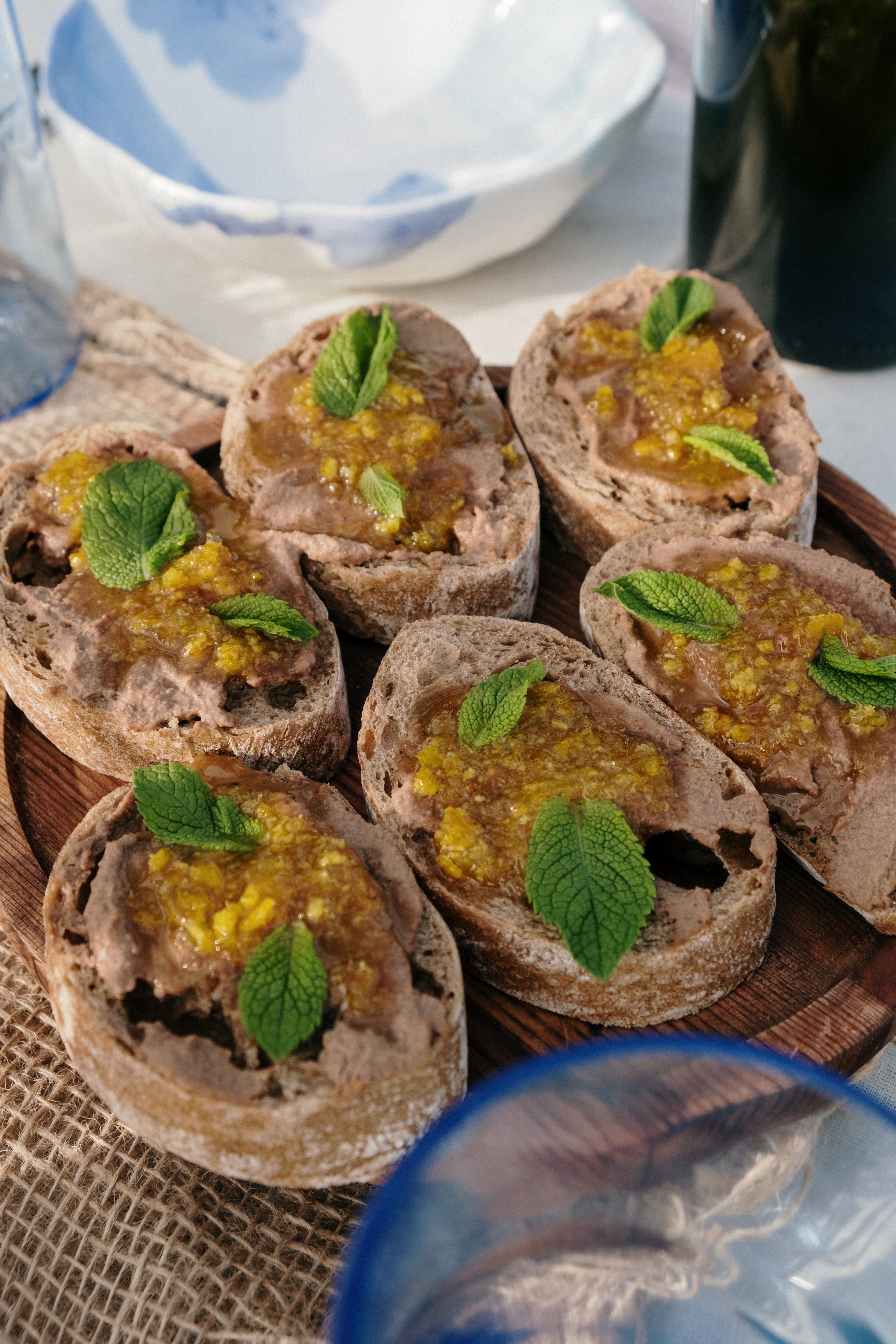 Pâté on dark bread toast